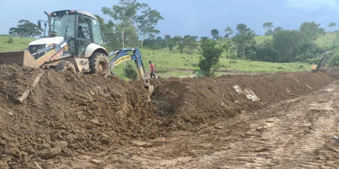 Deracre trabalha para melhorar pontos críticos no Barro Alto, em Rio Branco