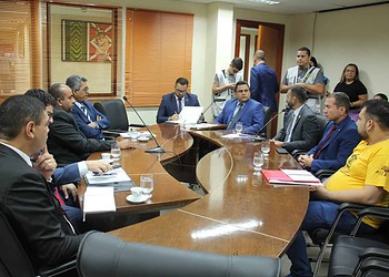 Sejusp em reunião com as comissões de Segurança Pública e Educação, Cultura e Desporto da Assembleia do Acre. Foto: Wilks Silva/Asscom Sejusp