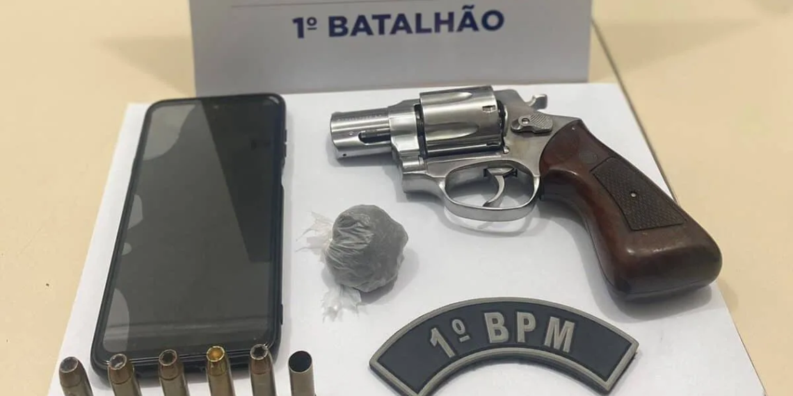 Polícia acaba com festa de facção no Calafate e apreende arma de fogo