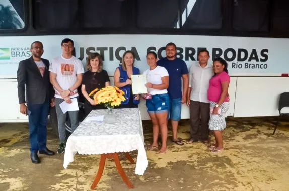 Judiciário promove casamentos a atendimentos no abrigo do Parque de Exposição