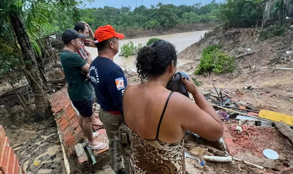 Bocalom assegura aluguel social e unidades habitacionais para famílias que tiveram a casa destruída em desbarrancamento