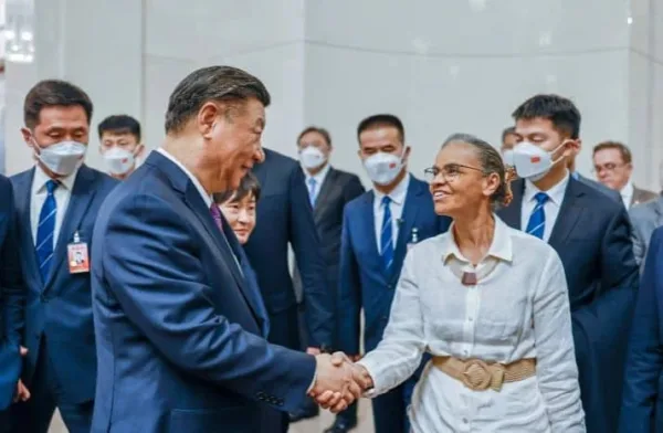 Marina Silva diz que Brasil e China atuarão no combate ao desmatamento e exploração de madeira ilegal