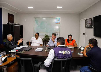 eunião define atribuições entre Prefeitura e Governo sobre os ramais (Foto: Val Fernandes/Assecom)