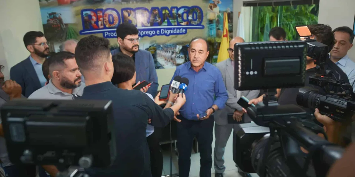 Prefeitura de Rio Branco anuncia concurso efetivo com salários de até R$ 18 mil