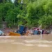Balsa que naufragou no Rio Tarauacá completa um mês com parte submersa