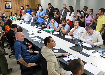 Foram apresentadas aos deputados federais e senadores os projetos prioritários nas diversas áreas para investimentos. Foto: Marcos Vicentti/Secom