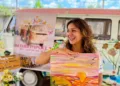 Conheça a Kombi Papoula, uma galeria de arte ambulante