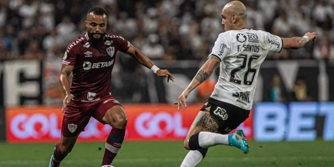 São Paulo, SP - Brasil - 26/10/2022 - Neo Quimica Arena - 
Campeonato Brasileiro, 34a. Rodada  Jogo Fluminense x Corinthians.
FOTO DE MARCELO GONÇALVES / FLUMINENSE FC


IMPORTANTE: Imagem destinada a uso institucional e divulga磯, seu uso comercial estᠶetado incondicionalmente por seu autor e o Fluminense Football Club.

IMPORTANT: Image intended for institutional use and distribution. Commercial use is prohibited unconditionally by its author and Fluminense Football Club.

IMPORTANTE: Im᧥n para uso solamente institucional y distribuici㮮 El uso comercial es prohibido por su autor y por el Fluminense Football Club