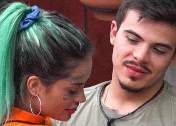 Thomaz Costa posta foto com Tati Zaqui após cantora abrir medida protetiva por violência doméstica e se justifica
© Reprodução, Playplus