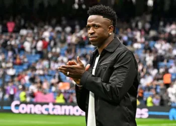 Em Londres, Vini Jr registra encontro com estrela internacional no Instagram
© Fornecido por LANCE!