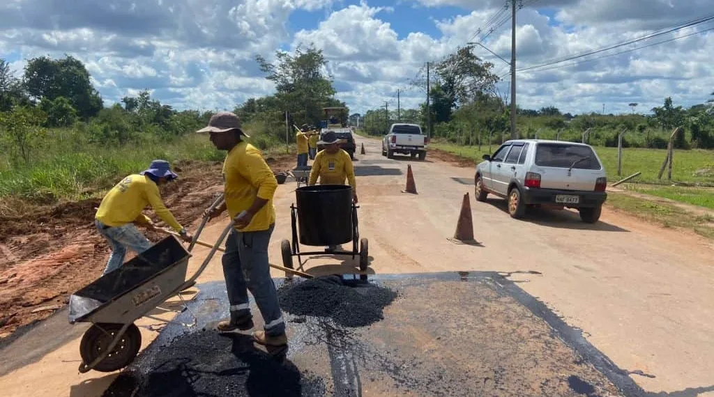 Trecho recuperado corresponde ao início da estrada do Amapá até a rotatória próximo ao Hospital do Amor (Foto: Assecom)
