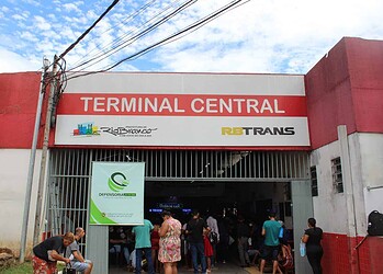 Atendimento itinerante no Terminal Urbano Central de Rio Branco. Foto: Bruno Firmino/Ascom DPE