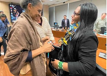 Ministra Marina Silva e Francisca Arara tratam sobre benefícios para indígenas e meio ambiente. Foto Dilma Tavares/Ascom Serf