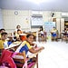 Professora regente e professora mediadora durante aula em escola do campo de Rio Branco. Foto: Mardilson Gomes/ Arquivo SEE