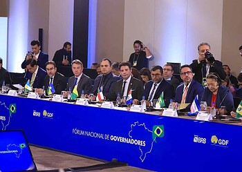 Governador Gladson Cameli participa de debates no Fórum de Governadores, em Brasília. Foto: Pedro Devani/Secom