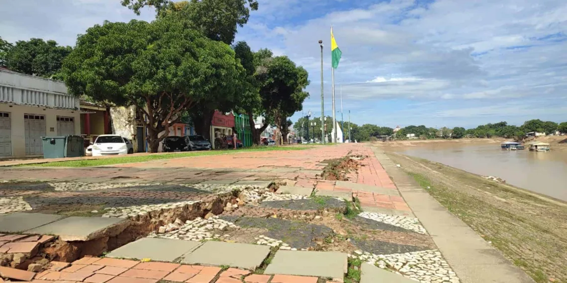 Após mais de uma semana de interdição, obras no Calçadão da Gameleira ainda não começaram