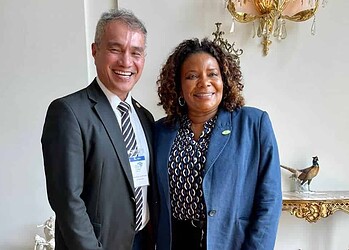 O presidente da FEM, Minoru Kinpara, e a ministra da Cultura, Margareth Menezes. Foto: cedida