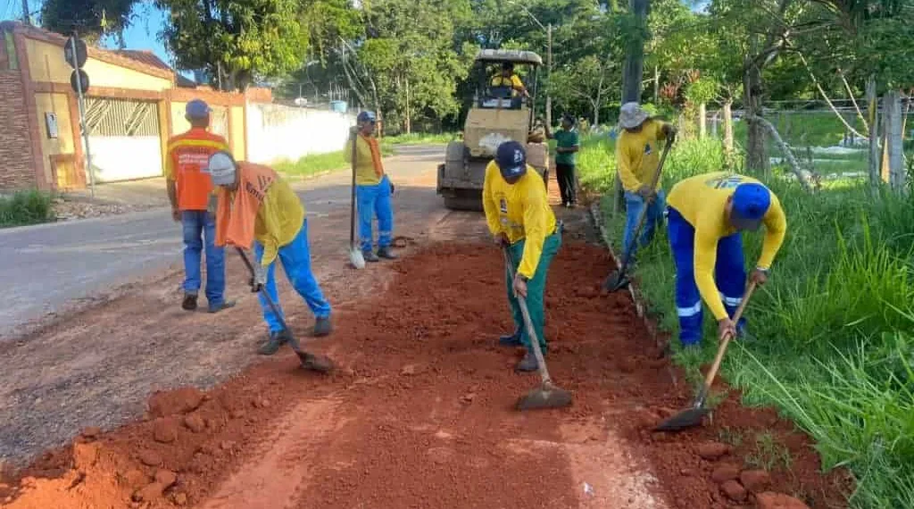 Serviços desenvolvidos são de remendo profundo e tapa-buraco (Foto: Assecom)