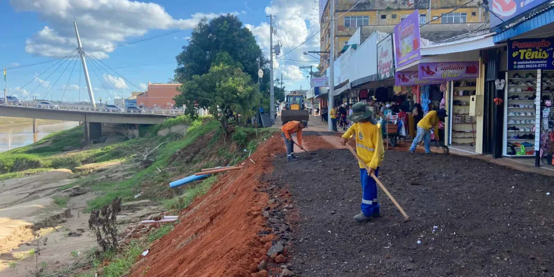 Recuperação do calçadão Raimundo Escócio está em fase final, diz prefeitura