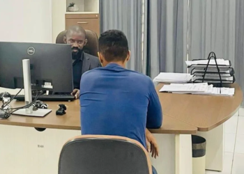 Ex-funcionário de empresa que continuava recebendo pagamento de clientes é preso por estelionato