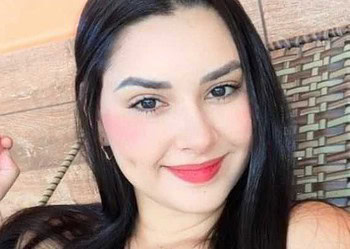 Rayane da Costa Brilhante, de 20 anos, foi presa em flagrante acusada de matar Adlyn e ferir outras duas pessoas (Foto: Reprodução/Facebook)
