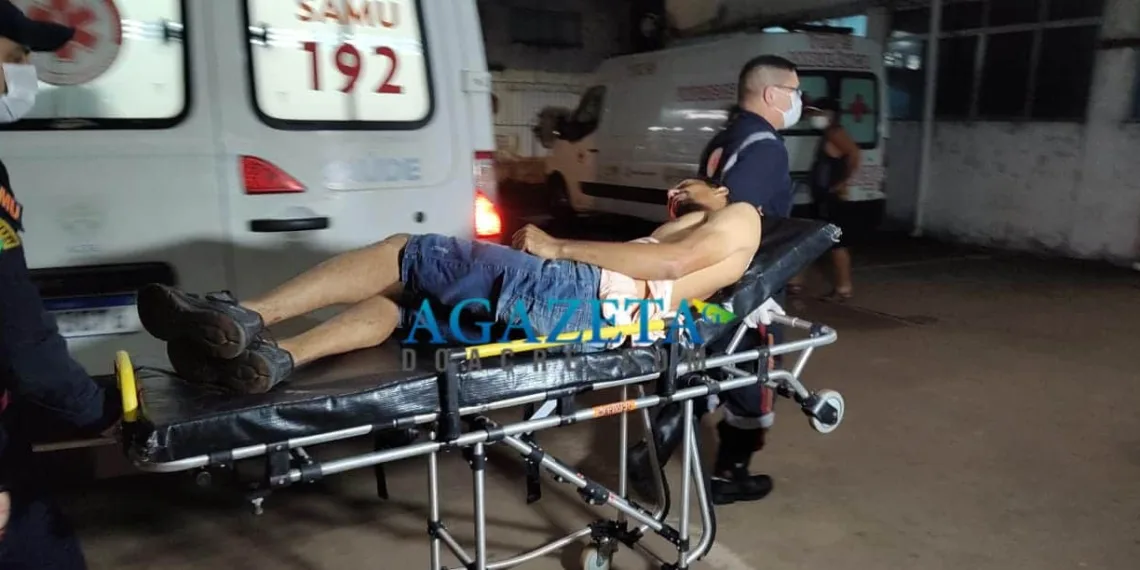Mulher tem crise de ciúmes e esfaqueia esposo em Rio Branco