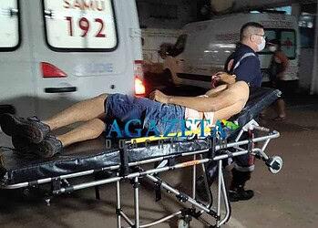 Mulher tem crise de ciúmes e esfaqueia esposo em Rio Branco