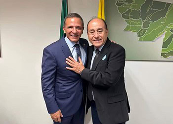 Em Brasília, Bocalom articula parcerias para projetos habitacionais