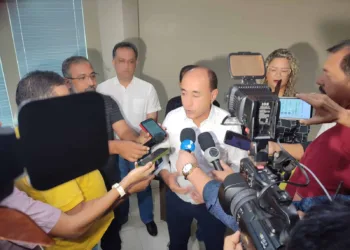 Bocalom anuncia contratação de mais de 360 profissionais da Saúde e novo concurso para este ano