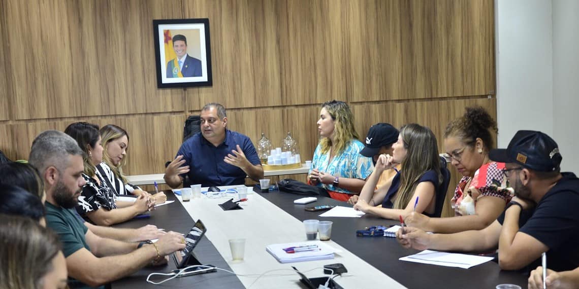 Reunião de trabalho na sala de governança da Seplan traçou metas para a criação do Sistema Integrado de Desenvolvimento Econômico (Sidec). Foto: Cedida