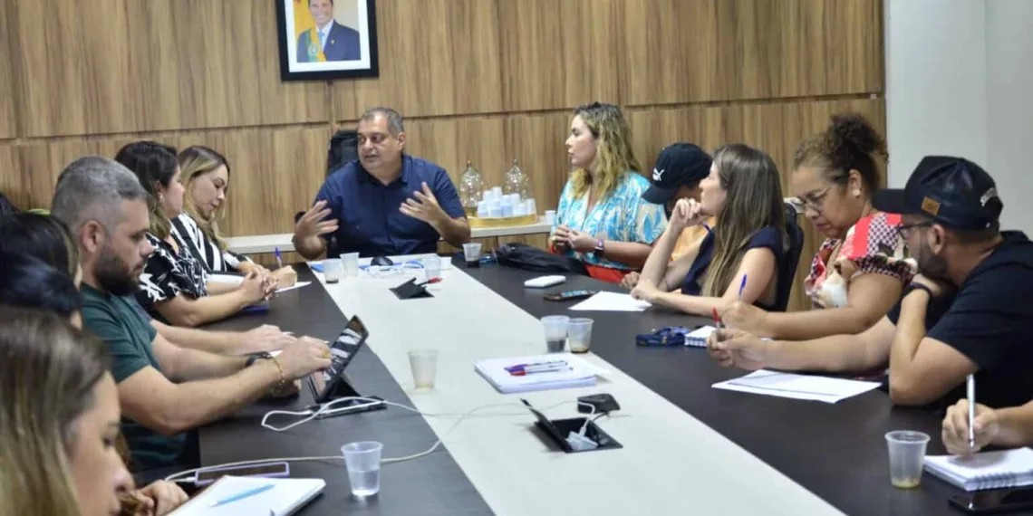 Reunião de trabalho na sala de governança da Seplan traçou metas para a criação do Sistema Integrado de Desenvolvimento Econômico (Sidec). Foto: Cedida