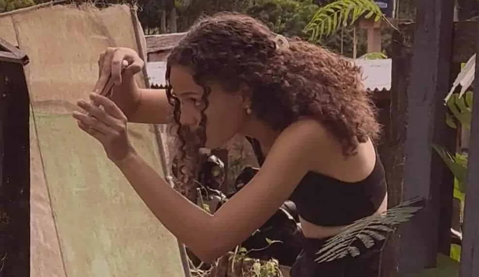 Estudante acreana realiza vaquinha solidária para comprar câmera fotográfica e expandir seu trabalho