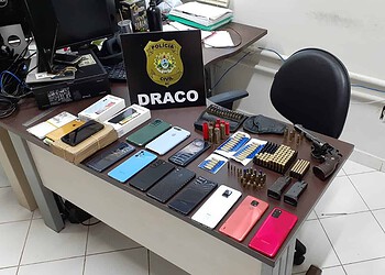 Polícia prende duas pessoas e apreende objetos roubados em Rio Branco