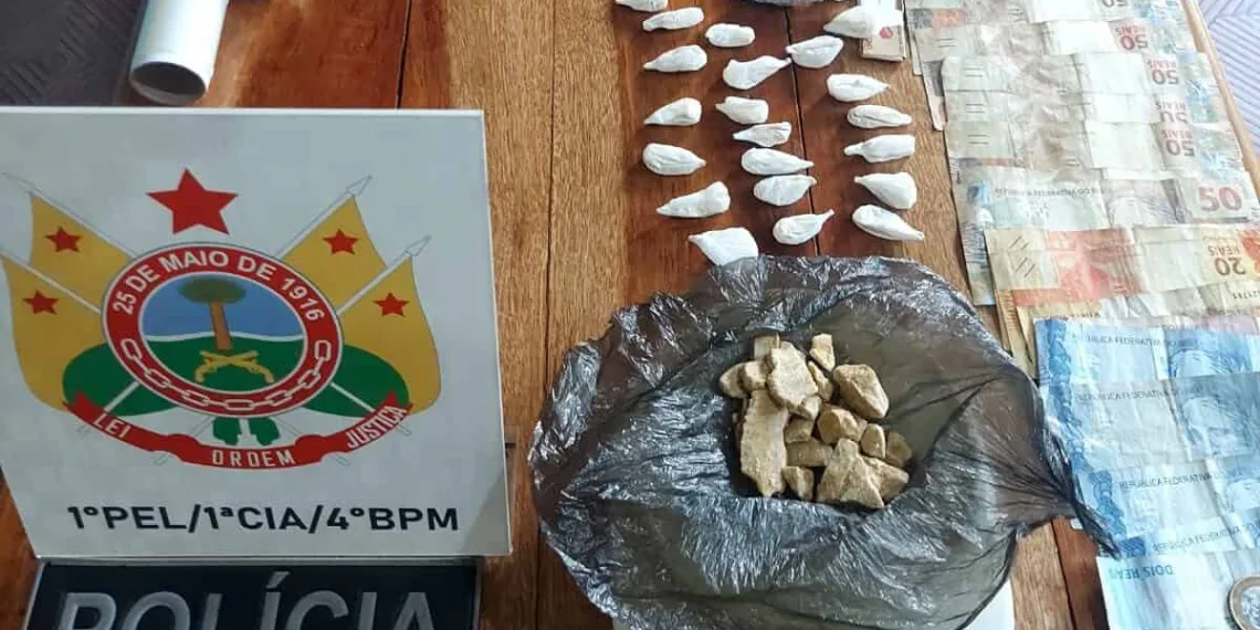 Dupla é presa e dois adolescentes apreendidos por tráfico de drogas no Acre