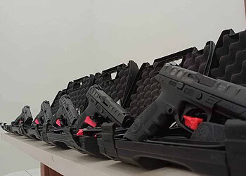 Policiais da região do Alto Acre recebem novos armamentos bélicos