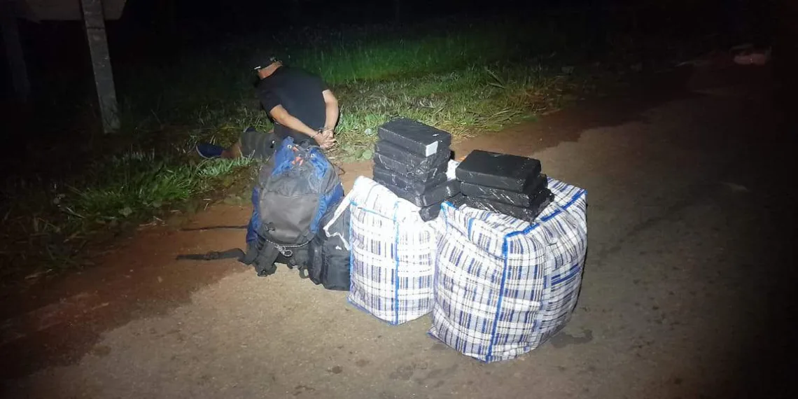 Peruano e duas brasileiras são presos por tráfico de drogas no interior do Acre