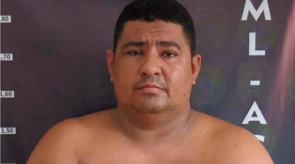 Motorista flagrado com adolescente de 14 anos em motel é casado, pai de menina e já tem passagem pelo presídio