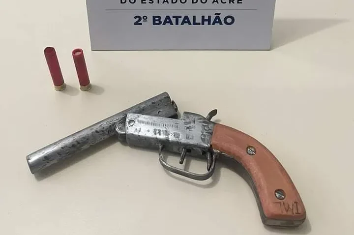 Homem é preso com bicicletas roubadas e arma de fogo