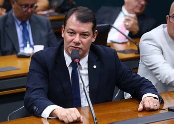 Roberto Duarte convoca presença de delegado da PF do Acre na CPMI do dia 8 de Janeiro