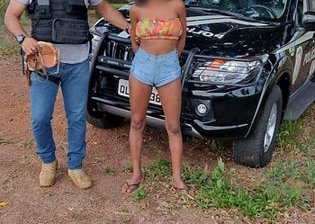 Mulher é presa por tráfico de drogas no interior do Acre