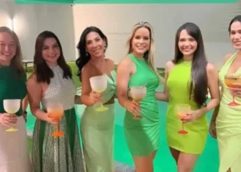 A empresária Carina Tibucio trocou de idade no último dia 25 e foi mega prestigiada pela legião de amigos e familiares