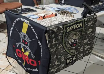 Após operação, polícia prende dois homens armados e com drogas no interior do Acre