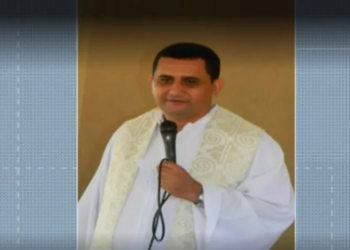 Padre indiciado por estupro no AC pregava contra distribuição de preservativos, lembra ex-fiel