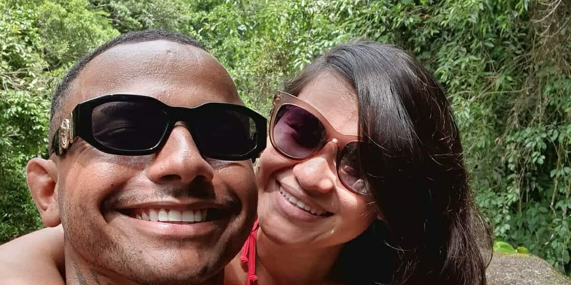 A dentista acreana Michelle Teramoto e namorado, o tatuador carioca Matheus dos Reis. (Foto: Cedida)