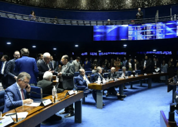 Foto: Geraldo Magela/Agência Senado... Leia mais em https://www.cartacapital.com.br/cartaexpressa/senado-aprova-pl-da-igualdade-salarial-entre-homens-e-mulheres/. O conteúdo de CartaCapital está protegido pela legislação brasileira sobre direito autoral. Essa defesa é necessária para manter o jornalismo corajoso e transparente de CartaCapital vivo e acessível a todos