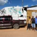 Na foto, à esquerda, Márcio, o idealizador do motorhome. Foto: Arquivo pessoal