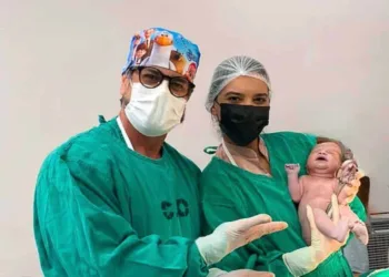 No Acre, médico faz sucesso nas redes sociais ao mostrar dia a dia dos atendimentos ginecológicos