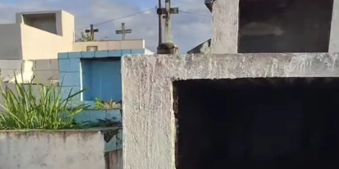No Acre, moradores de rua 'vivem' em cemitério e dormem em catacumbas