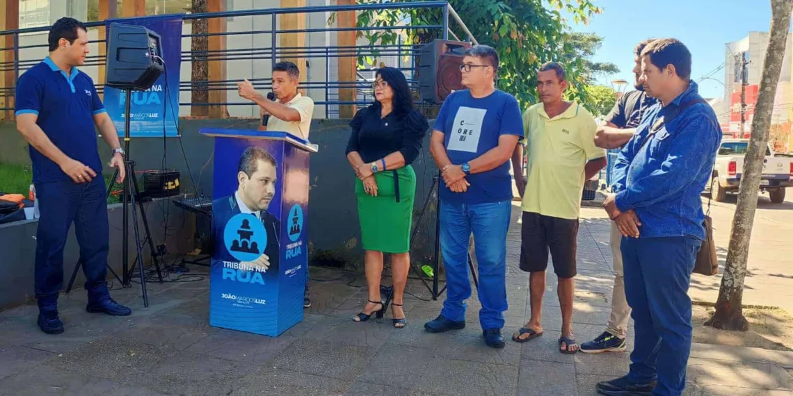 Vereador monta tribuna no Centro de Rio Branco para ouvir reivindicações da população