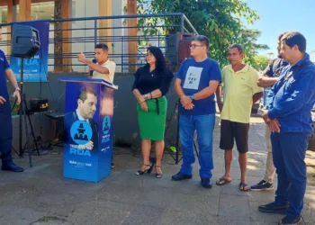 Vereador monta tribuna no Centro de Rio Branco para ouvir reivindicações da população